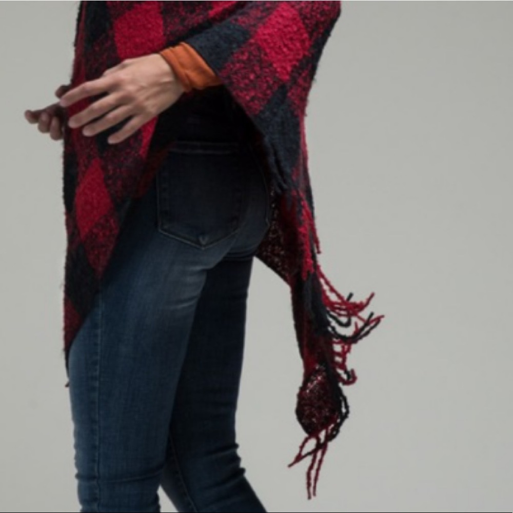 LAST 1 🔥 2 Tone Buffalo Plaid Long Fringe Poncho - Picture 7 of 10